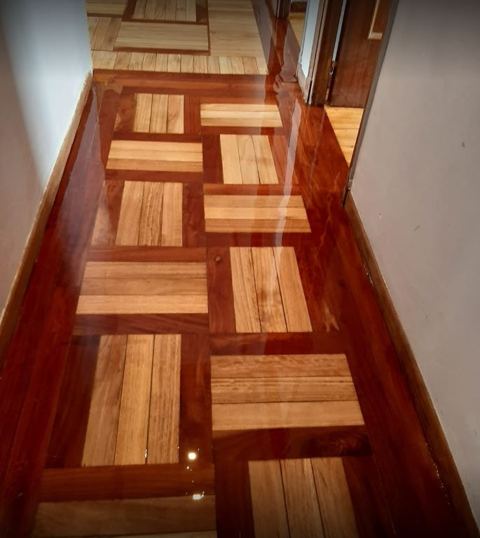 Parquet de damas en pasillo tras el acuchillado