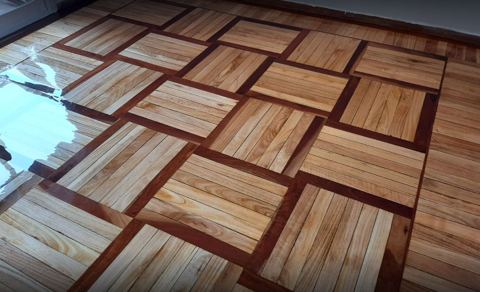 Parquet de damas con cenefa oscura