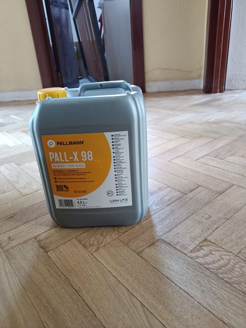 Barniz Pallmann sobre parquet en espiga